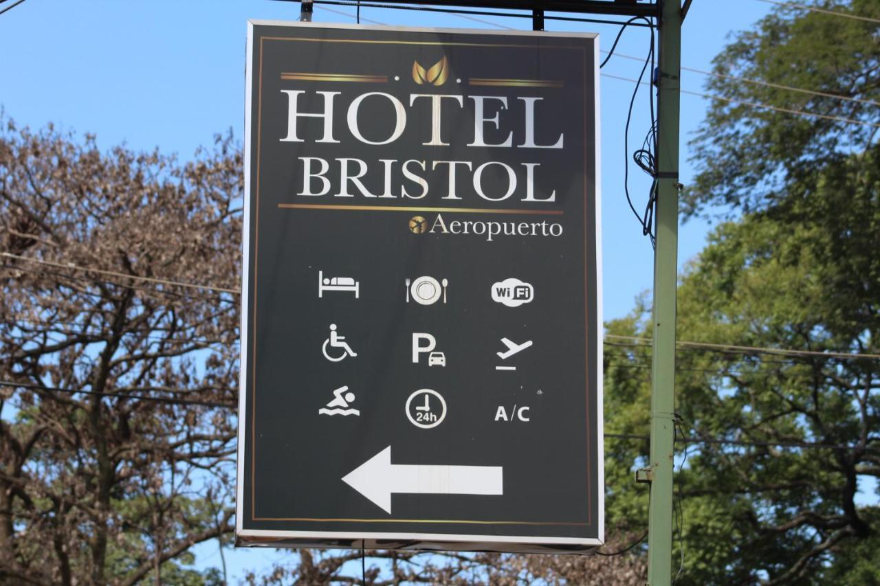 Hotel Bristol Aeropuerto Animas  Exterior photo