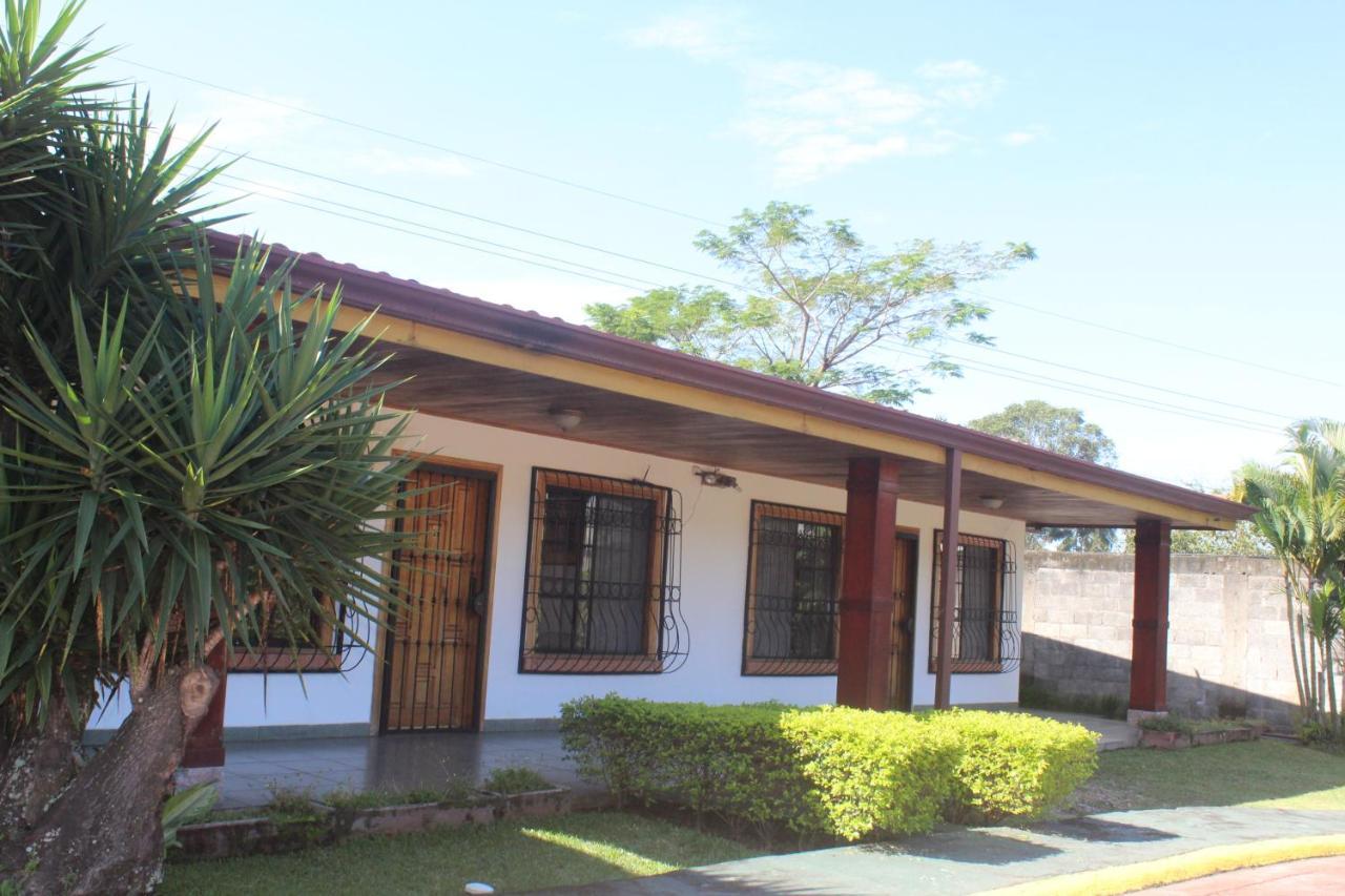 Hotel Bristol Aeropuerto Animas  Exterior photo