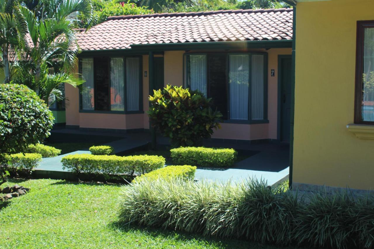 Hotel Bristol Aeropuerto Animas  Exterior photo